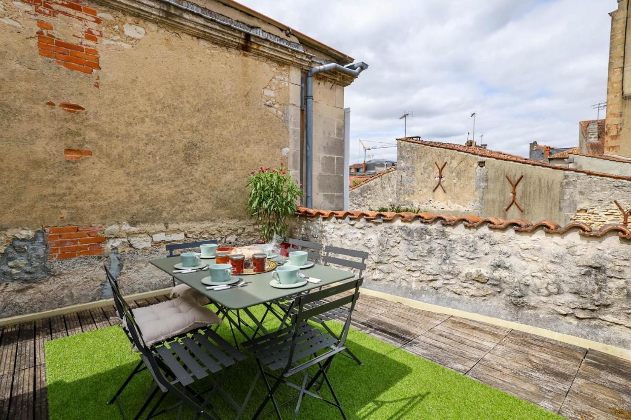 Tour Du Palais #Terrasse #Vue Appartement Cognac Buitenkant foto